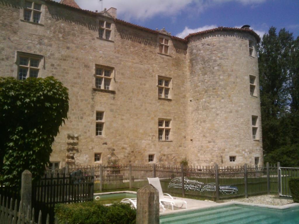 Chateau De Fourcès Eksteriør billede